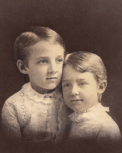 Pearl_Abigail_Eggleston_and_friend_c.1885.r